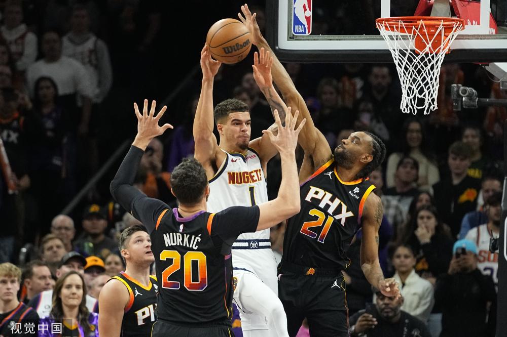 尴尬，卢克曼2020年就因罚丢点球被主帅批评.