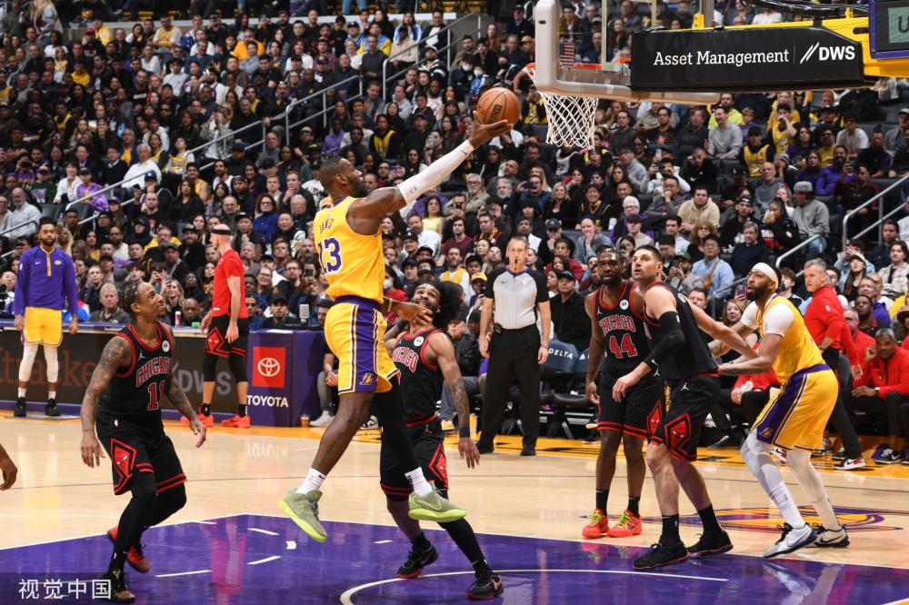 新春走基层 ｜ 京城灯火：传统与现代共绘新年盛景.